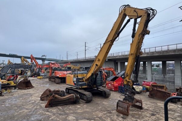 CAT 329 E UHD