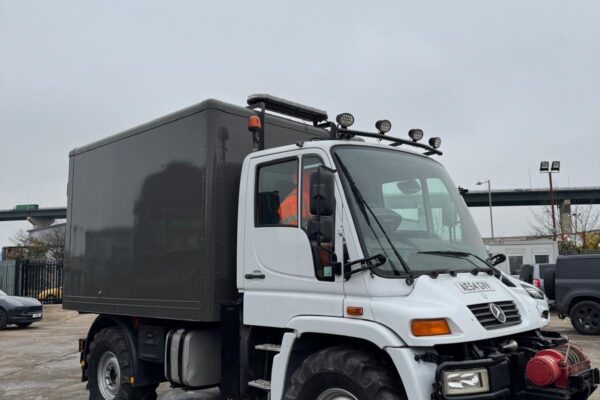 Mercedes Unimog