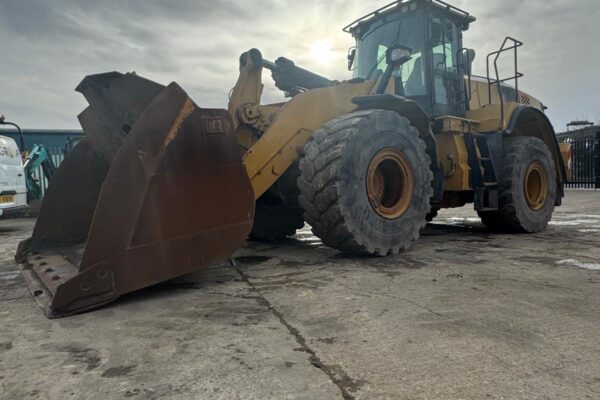 CAT 972 M