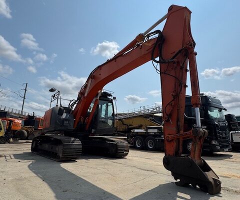 Hitachi ZX 225 LC