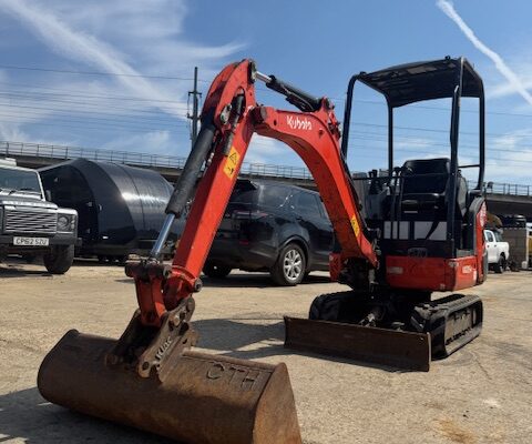 Kubota KX015-4